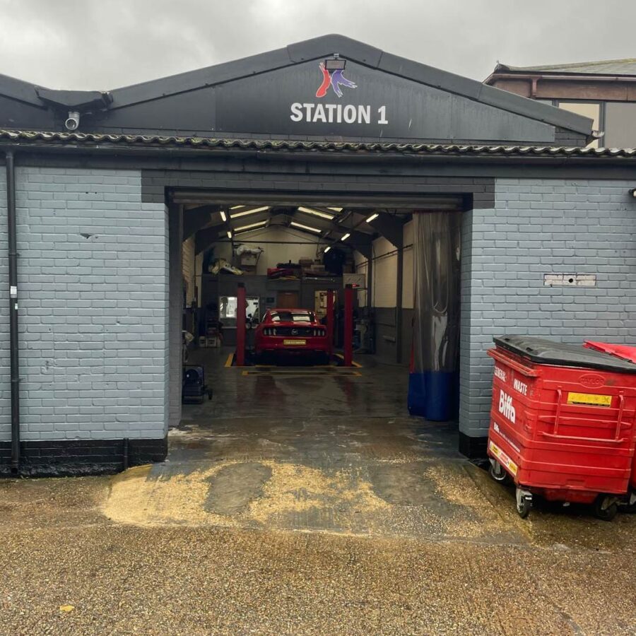 Uk MoT Centre High Wycombe.jpg MOT Tests in High Wycombe, MOT Test Centre in High Wycombe, The MOT Centre