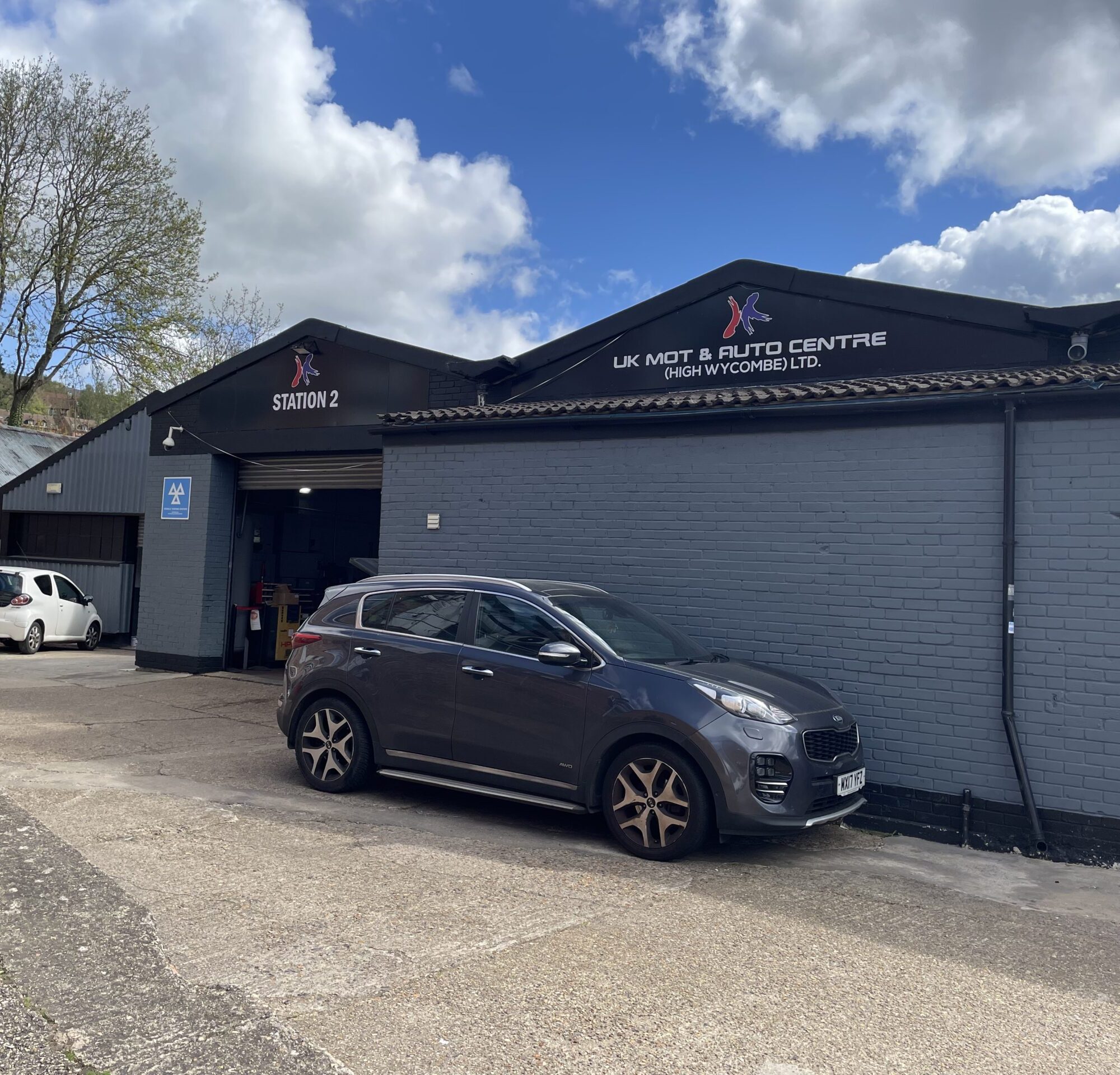 MOT Tests in High Wycombe, MOT Test Centre in High Wycombe, The MOT Centre